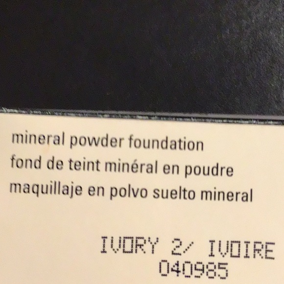 Mary Kay - Picture 2 of 7